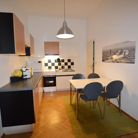 Apartment Penzing Wien Exteriör bild