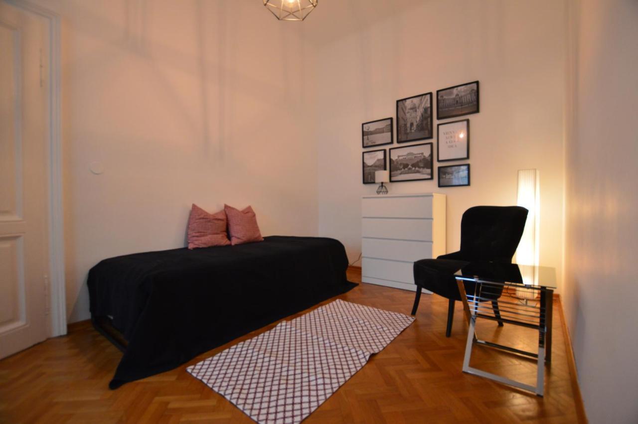 Apartment Penzing Wien Exteriör bild